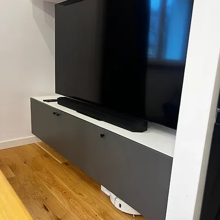 New Offer!!! Kopinska Premium Apartment, Cosy & Quiet, Easy Railway & Tram Access, Superb Location, Self Check-in Apartmán Varšava