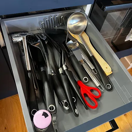 New Offer!!! Kopinska Premium Apartment, Cosy & Quiet, Easy Railway & Tram Access, Superb Location, Self Check-in * Warschau